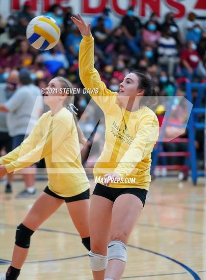 Thumbnail 3 in Rock Point vs. Tempe Prep (AIA 1A Finals) photogallery.