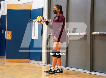Thumbnail 1 in Rock Point vs. Tempe Prep (AIA 1A Finals) photogallery.