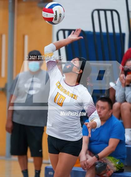 Thumbnail 3 in Rock Point vs. Tempe Prep (AIA 1A Finals) photogallery.
