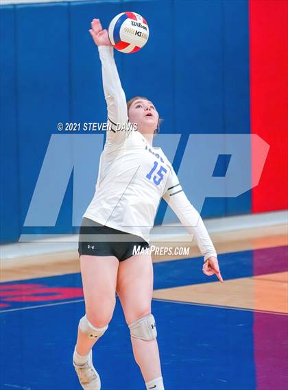 Thumbnail 3 in Rock Point vs. Tempe Prep (AIA 1A Finals) photogallery.
