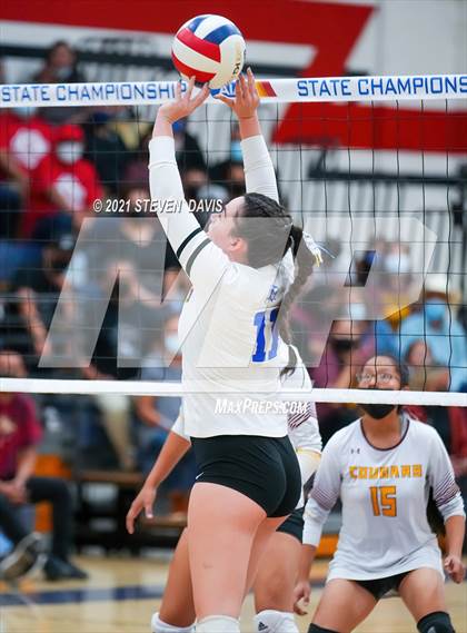 Thumbnail 1 in Rock Point vs. Tempe Prep (AIA 1A Finals) photogallery.