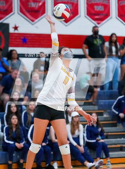 Thumbnail 2 in Rock Point vs. Tempe Prep (AIA 1A Finals) photogallery.