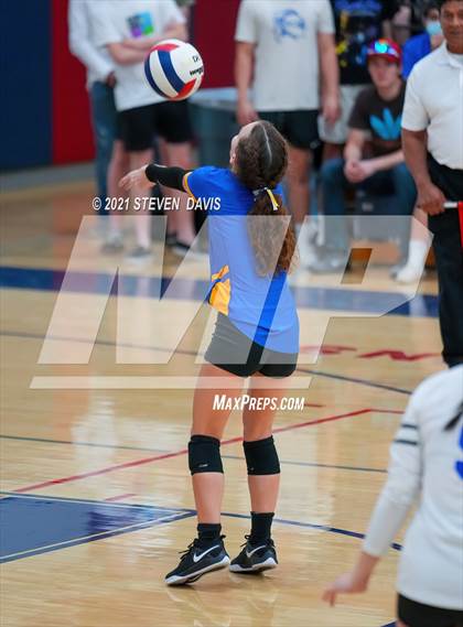 Thumbnail 1 in Rock Point vs. Tempe Prep (AIA 1A Finals) photogallery.