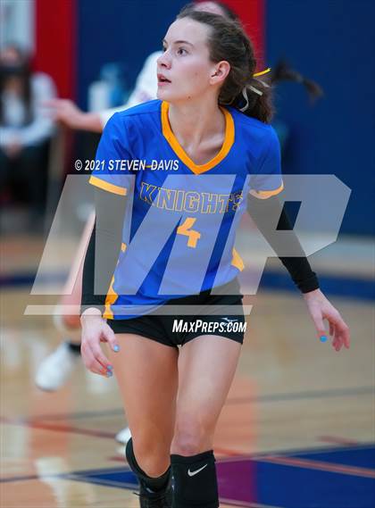 Thumbnail 2 in Rock Point vs. Tempe Prep (AIA 1A Finals) photogallery.