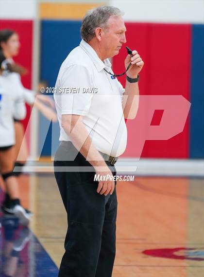 Thumbnail 3 in Rock Point vs. Tempe Prep (AIA 1A Finals) photogallery.