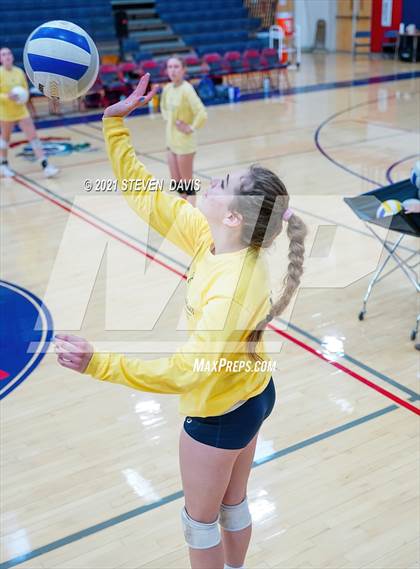 Thumbnail 1 in Rock Point vs. Tempe Prep (AIA 1A Finals) photogallery.