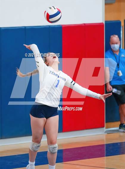 Thumbnail 1 in Rock Point vs. Tempe Prep (AIA 1A Finals) photogallery.