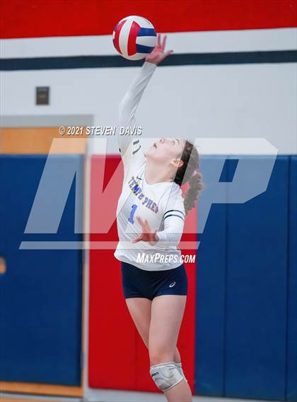 Thumbnail 3 in Rock Point vs. Tempe Prep (AIA 1A Finals) photogallery.