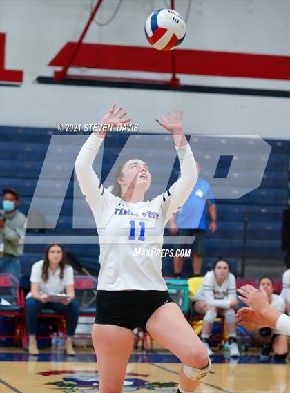 Thumbnail 3 in Rock Point vs. Tempe Prep (AIA 1A Finals) photogallery.