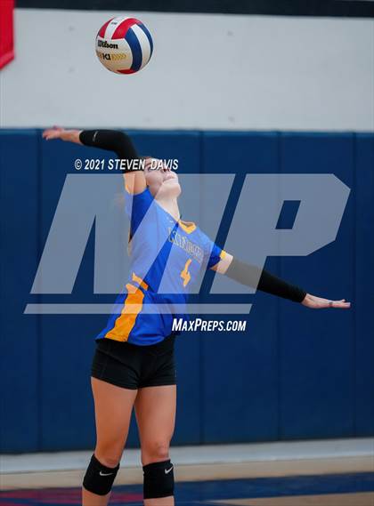 Thumbnail 2 in Rock Point vs. Tempe Prep (AIA 1A Finals) photogallery.