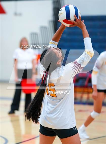 Thumbnail 1 in Rock Point vs. Tempe Prep (AIA 1A Finals) photogallery.