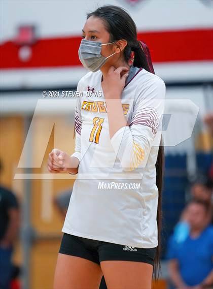 Thumbnail 3 in Rock Point vs. Tempe Prep (AIA 1A Finals) photogallery.