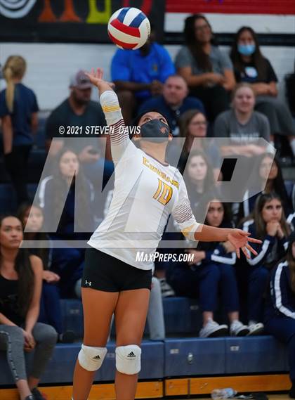 Thumbnail 1 in Rock Point vs. Tempe Prep (AIA 1A Finals) photogallery.