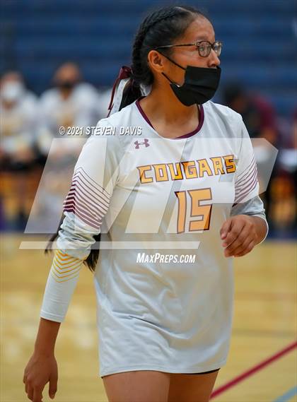 Thumbnail 3 in Rock Point vs. Tempe Prep (AIA 1A Finals) photogallery.