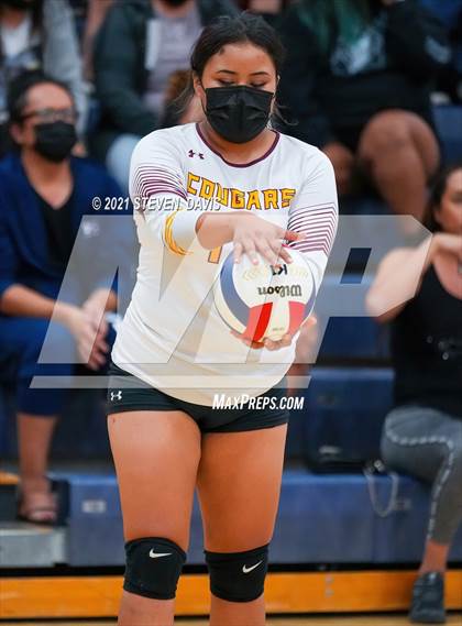 Thumbnail 3 in Rock Point vs. Tempe Prep (AIA 1A Finals) photogallery.