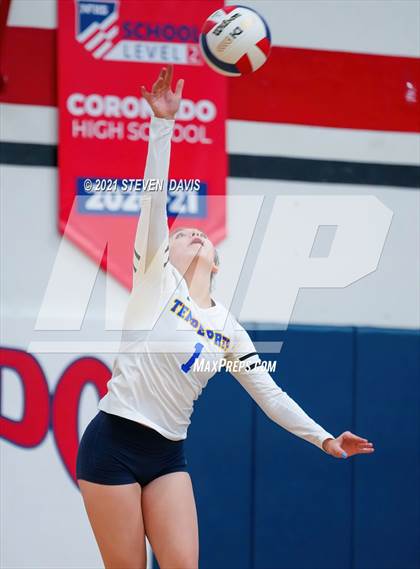 Thumbnail 3 in Rock Point vs. Tempe Prep (AIA 1A Finals) photogallery.
