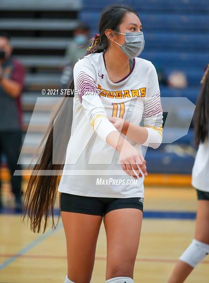 Thumbnail 3 in Rock Point vs. Tempe Prep (AIA 1A Finals) photogallery.