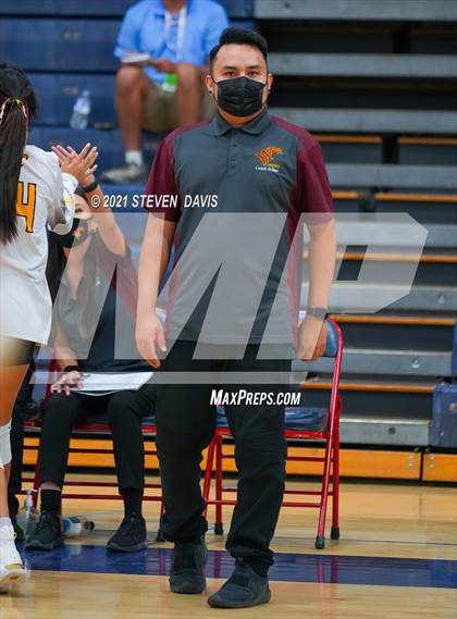 Thumbnail 2 in Rock Point vs. Tempe Prep (AIA 1A Finals) photogallery.