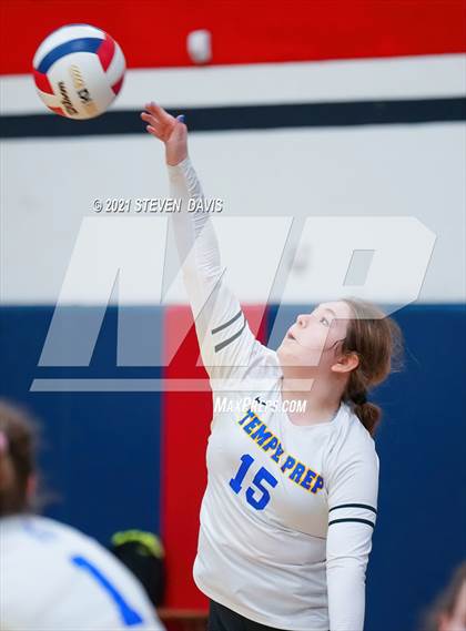 Thumbnail 2 in Rock Point vs. Tempe Prep (AIA 1A Finals) photogallery.