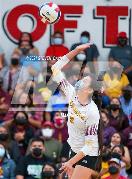 Thumbnail 2 in Rock Point vs. Tempe Prep (AIA 1A Finals) photogallery.