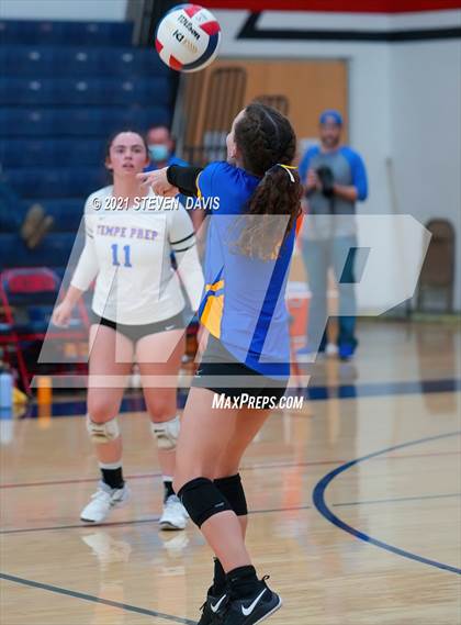 Thumbnail 2 in Rock Point vs. Tempe Prep (AIA 1A Finals) photogallery.