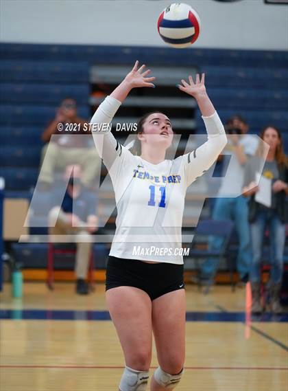 Thumbnail 2 in Rock Point vs. Tempe Prep (AIA 1A Finals) photogallery.