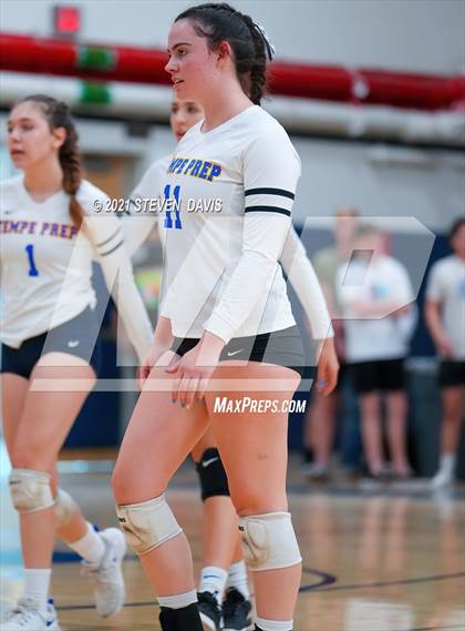 Thumbnail 2 in Rock Point vs. Tempe Prep (AIA 1A Finals) photogallery.