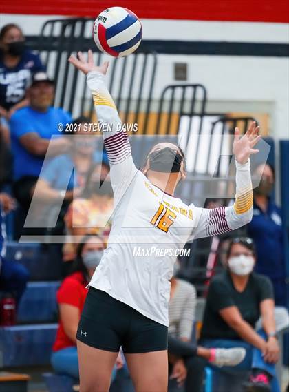 Thumbnail 2 in Rock Point vs. Tempe Prep (AIA 1A Finals) photogallery.