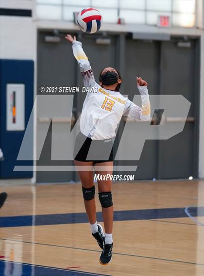 Thumbnail 1 in Rock Point vs. Tempe Prep (AIA 1A Finals) photogallery.
