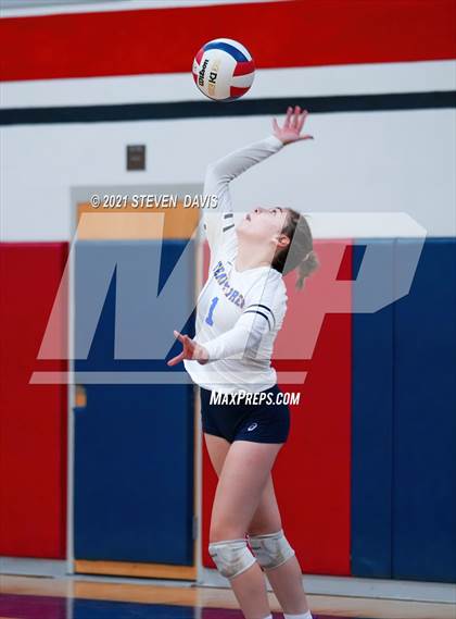 Thumbnail 1 in Rock Point vs. Tempe Prep (AIA 1A Finals) photogallery.