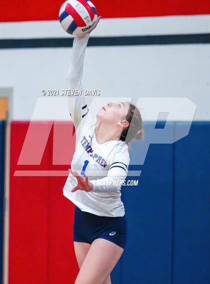 Thumbnail 2 in Rock Point vs. Tempe Prep (AIA 1A Finals) photogallery.