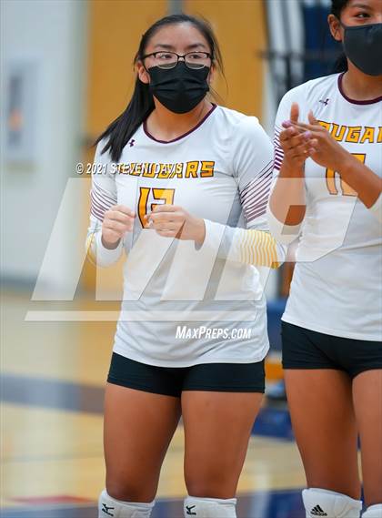 Thumbnail 3 in Rock Point vs. Tempe Prep (AIA 1A Finals) photogallery.