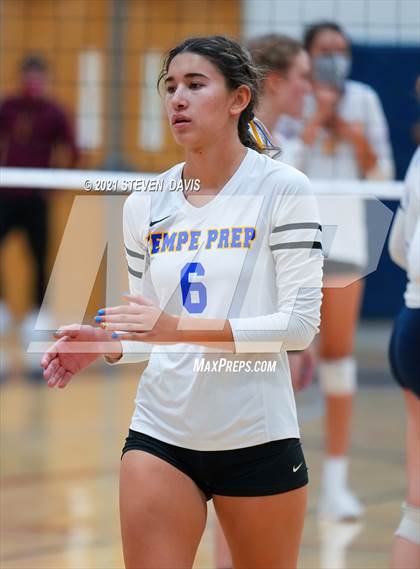 Thumbnail 3 in Rock Point vs. Tempe Prep (AIA 1A Finals) photogallery.