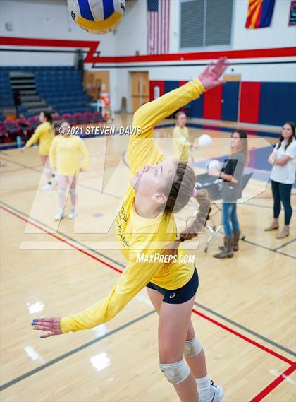 Thumbnail 1 in Rock Point vs. Tempe Prep (AIA 1A Finals) photogallery.