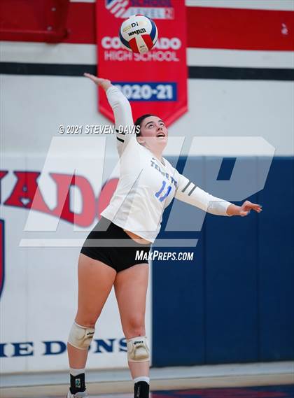 Thumbnail 3 in Rock Point vs. Tempe Prep (AIA 1A Finals) photogallery.