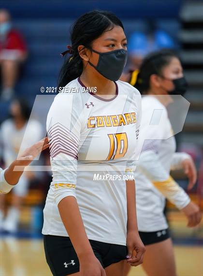 Thumbnail 1 in Rock Point vs. Tempe Prep (AIA 1A Finals) photogallery.