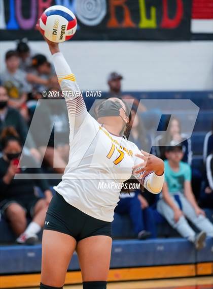 Thumbnail 2 in Rock Point vs. Tempe Prep (AIA 1A Finals) photogallery.