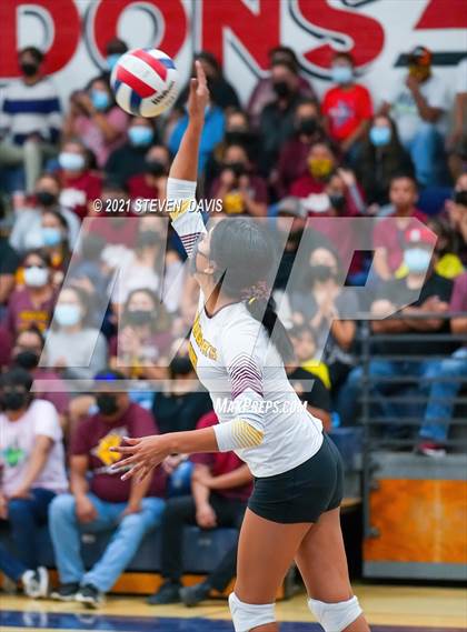 Thumbnail 2 in Rock Point vs. Tempe Prep (AIA 1A Finals) photogallery.