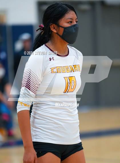 Thumbnail 1 in Rock Point vs. Tempe Prep (AIA 1A Finals) photogallery.