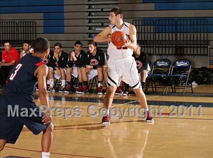 Thumbnail 2 in Bellarmine-Jefferson vs. Glendale (Bulldog Tournament) photogallery.