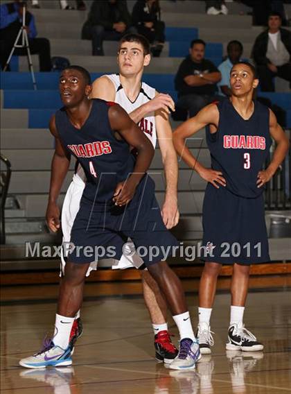 Thumbnail 3 in Bellarmine-Jefferson vs. Glendale (Bulldog Tournament) photogallery.