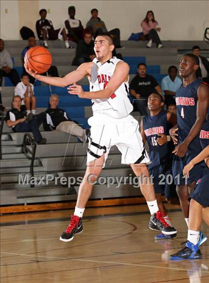 Thumbnail 2 in Bellarmine-Jefferson vs. Glendale (Bulldog Tournament) photogallery.