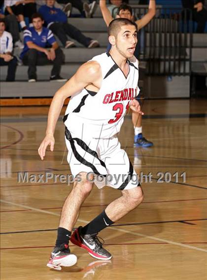 Thumbnail 1 in Bellarmine-Jefferson vs. Glendale (Bulldog Tournament) photogallery.