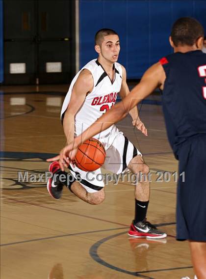 Thumbnail 2 in Bellarmine-Jefferson vs. Glendale (Bulldog Tournament) photogallery.