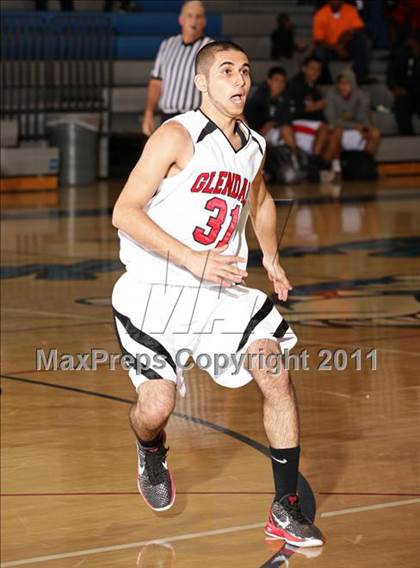 Thumbnail 3 in Bellarmine-Jefferson vs. Glendale (Bulldog Tournament) photogallery.