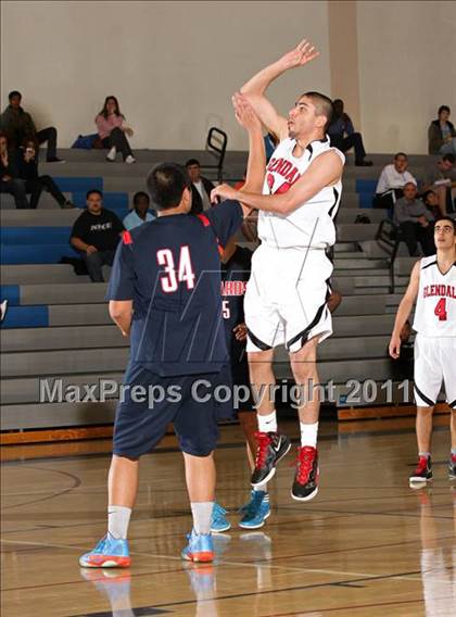 Thumbnail 1 in Bellarmine-Jefferson vs. Glendale (Bulldog Tournament) photogallery.