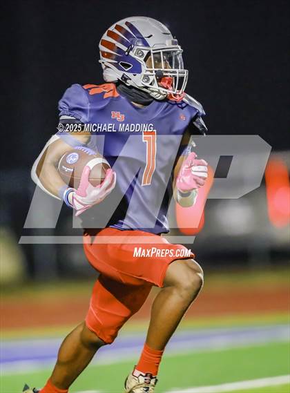 Thumbnail 1 in Buna @ Hardin-Jefferson photogallery.