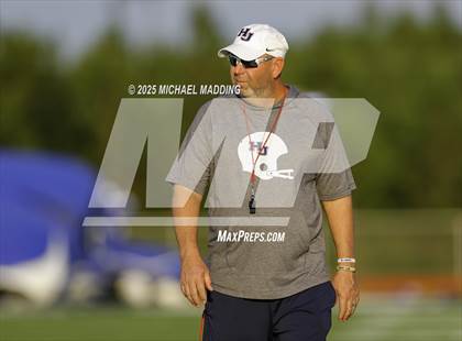 Thumbnail 2 in Buna @ Hardin-Jefferson photogallery.