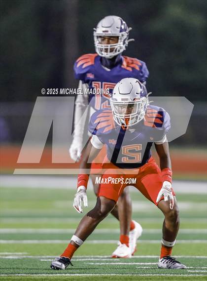 Thumbnail 1 in Buna @ Hardin-Jefferson photogallery.