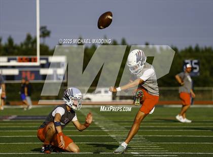 Thumbnail 2 in Buna @ Hardin-Jefferson photogallery.